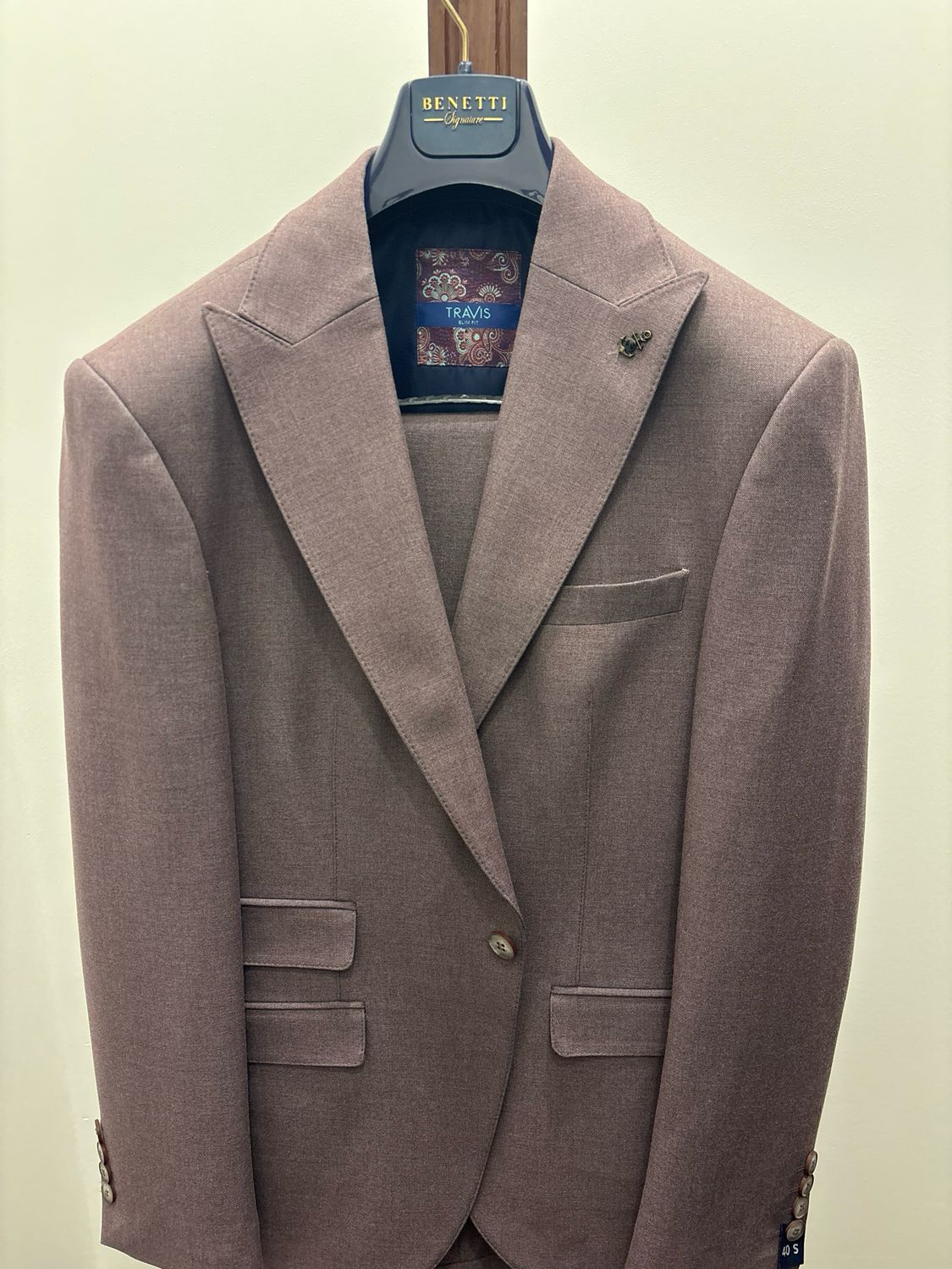 JOE TRAVIS 3PC SUIT BRUSH