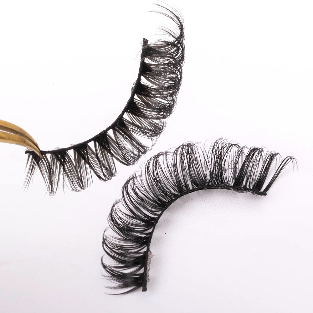 Russian Glamour strip lash