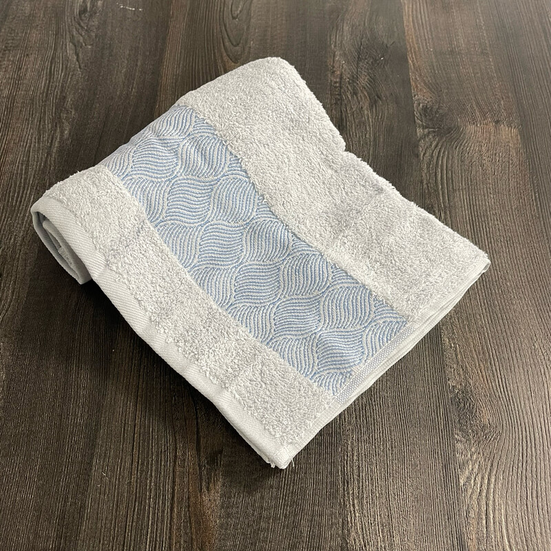 Ipekce Handtuch hellblau mit Muster 50x90 cm