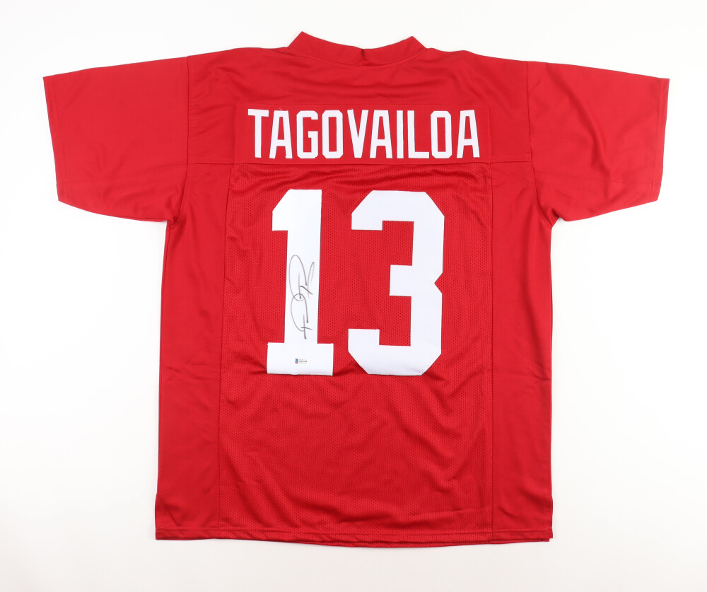 Tua Tagovailoa Signed Jersey (Beckett) and Bryce Young Signed Jersey Inscribed "Heisman 21" (Beckett)