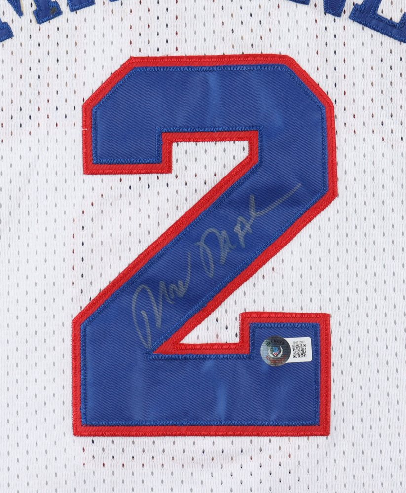 Moses Malone Signed Jersey (Beckett)