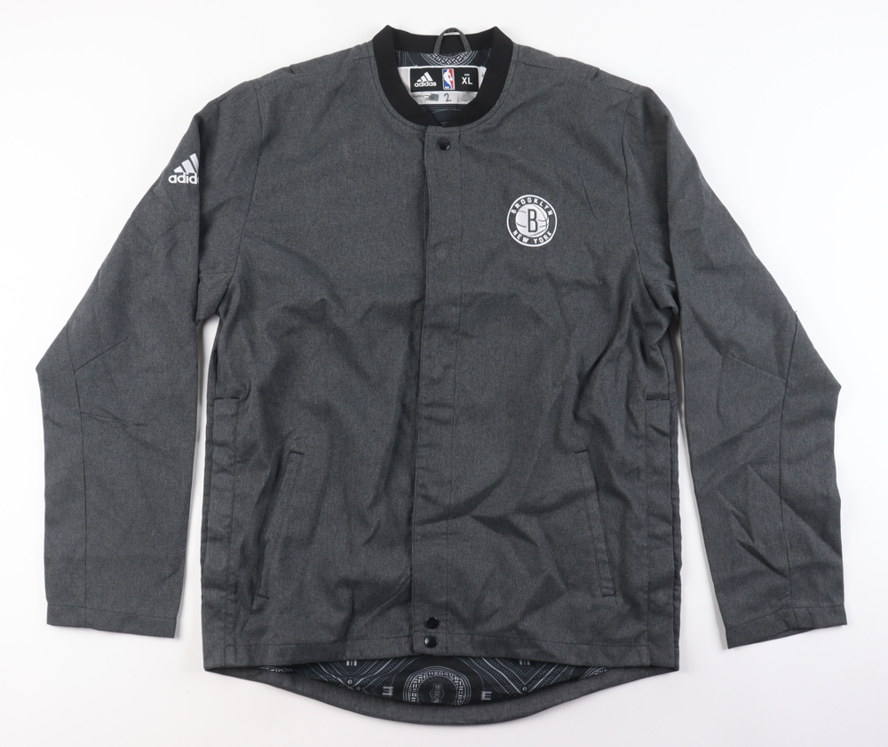 Buck Williams Signed New Jersey Nets Jersey (Beckett) & Randy Foye Game-Used Brooklyn Nets Warm-Up Jacket (Steiner & Fanatics)