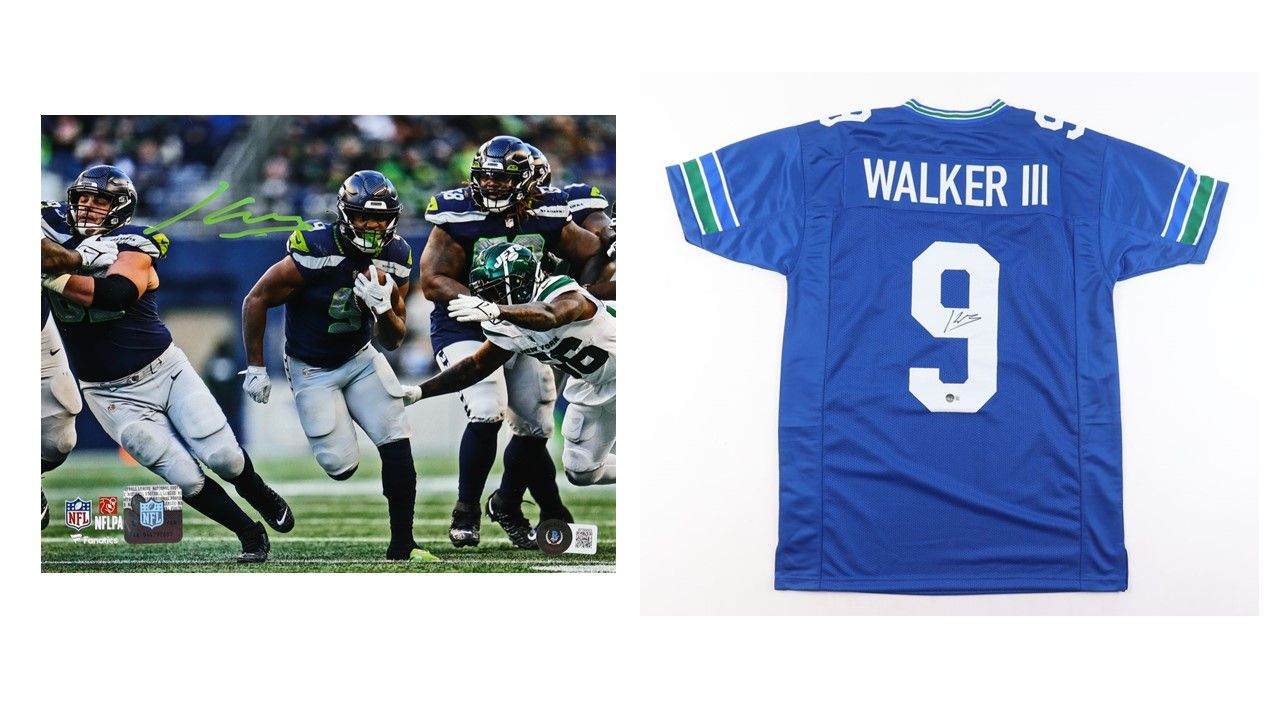 Kenneth Walker III Signed Seattle Seahawks Jersey  & Kenneth Walker III Signed Seattle Seahawks 8x10 Photo (Beckett)(Beckett)