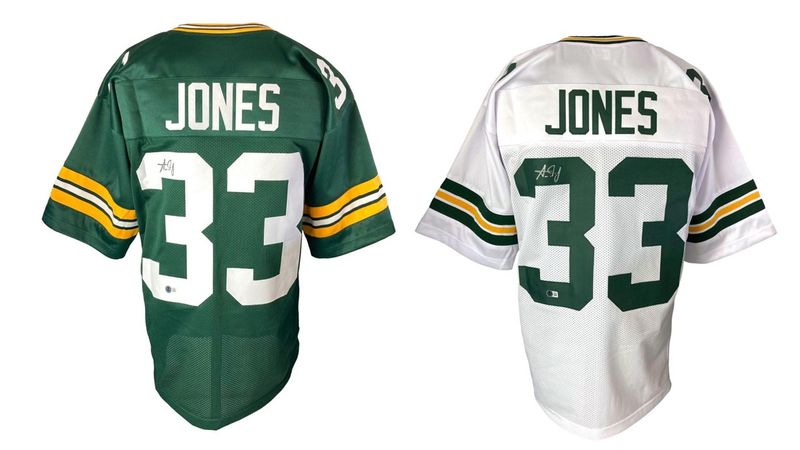Aaron Jones Signed Green Bay Packers Jersey (Beckett) & Aaron Jones Signed Green Bay Packers Jersey (Beckett)