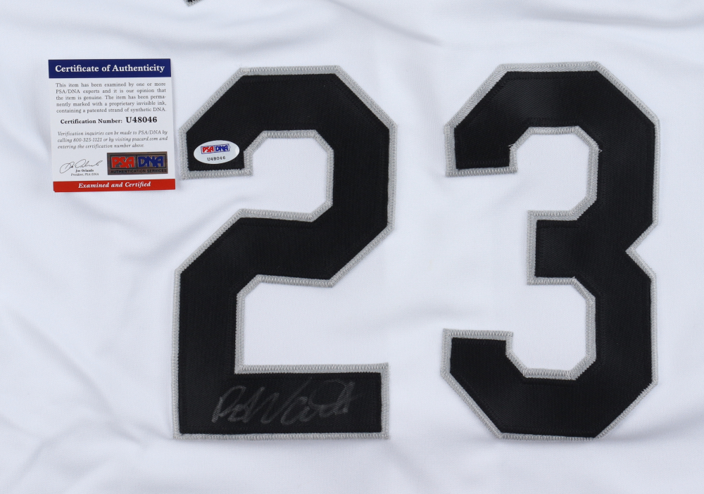 Robin Ventura Signed Jersey (PSA), Bucky Dent Signed White Sox 8x10 Photo (Beckett), & Ozzie Guillen Signed White Sox 8x10 Photo (Beckett)