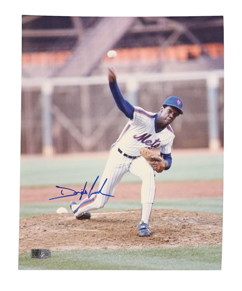Dwight "Doc" Gooden Signed New York Mets 8x10 Photo (AIV)