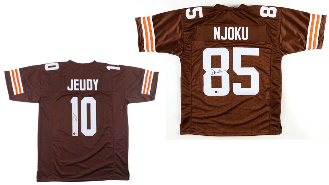 Jerry Jeudy Signed Cleveland Browns Jersey (Beckett) & David Njoku Signed Cleveland Browns Jersey (Beckett)