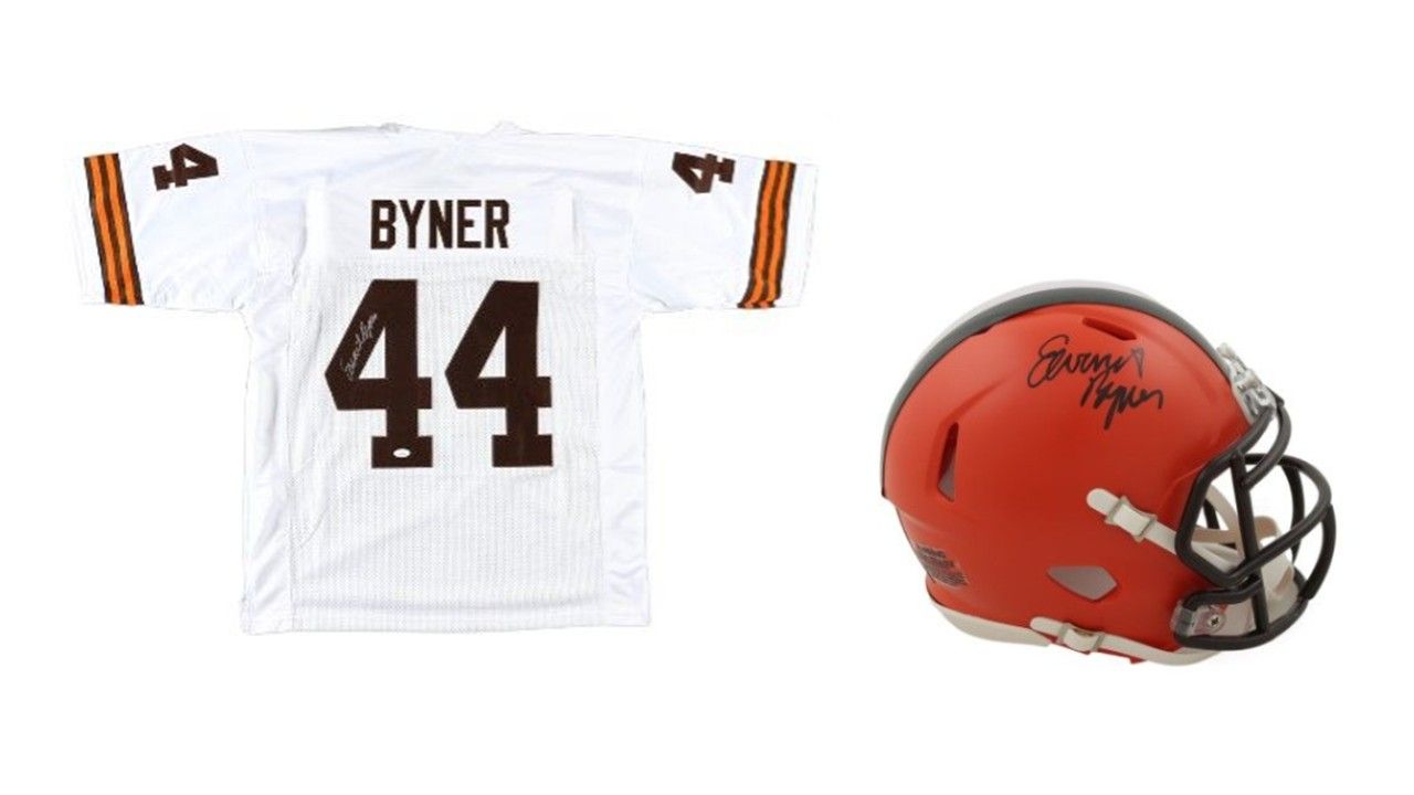 Earnest Byner Signed Cleveland Browns Jersey (JSA) & Earnest Byner Signed Browns Speed Mini Helmet (JSA)