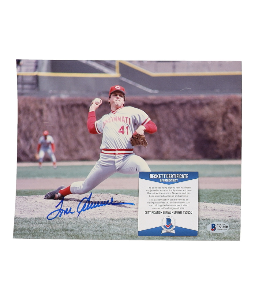 Tom Seaver Signed Cincinnati Reds 8x10 Photo (Beckett)