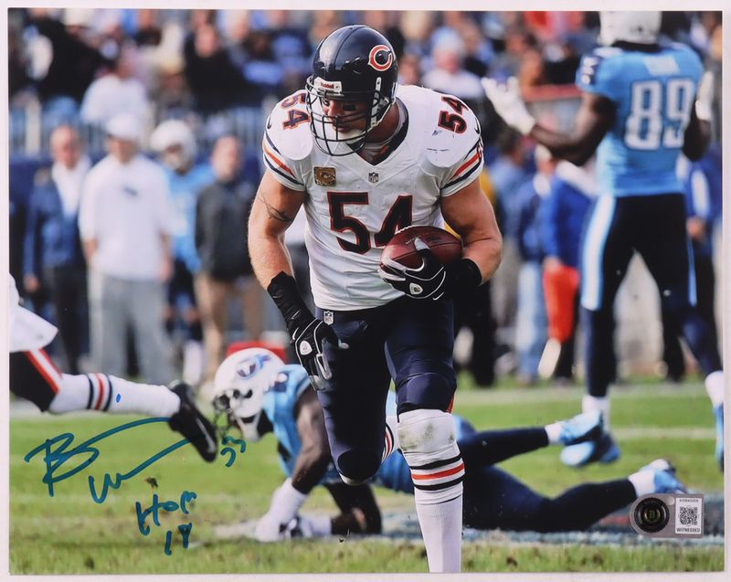 Brian Urlacher Signed Chicago Bears 8x10 Photo Inscribed Brian Urlacher Signed Chicago Bears 8x10 Photo Inscribed "HOF 18" (Beckett)