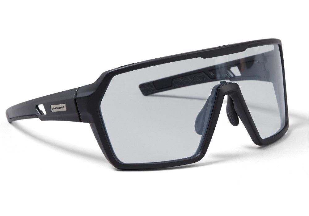 Endura Singletrack Photochromic Glasses, Colour: Matt Black