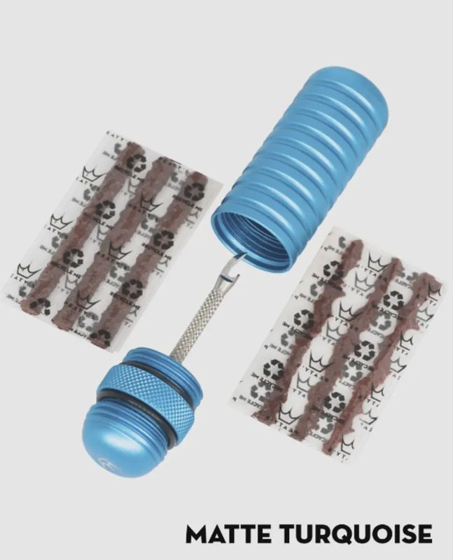 Peaty's Holeshot Tubeless Puncture Plugger Kit