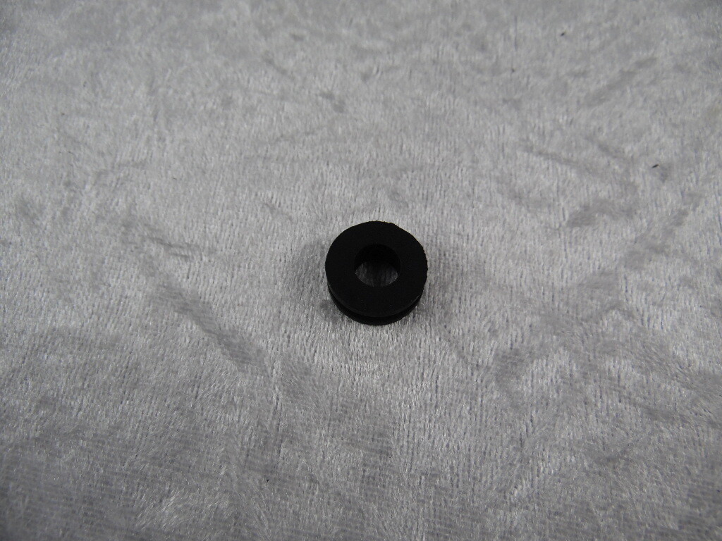 Befestigungsgummihülse  Kotflügel