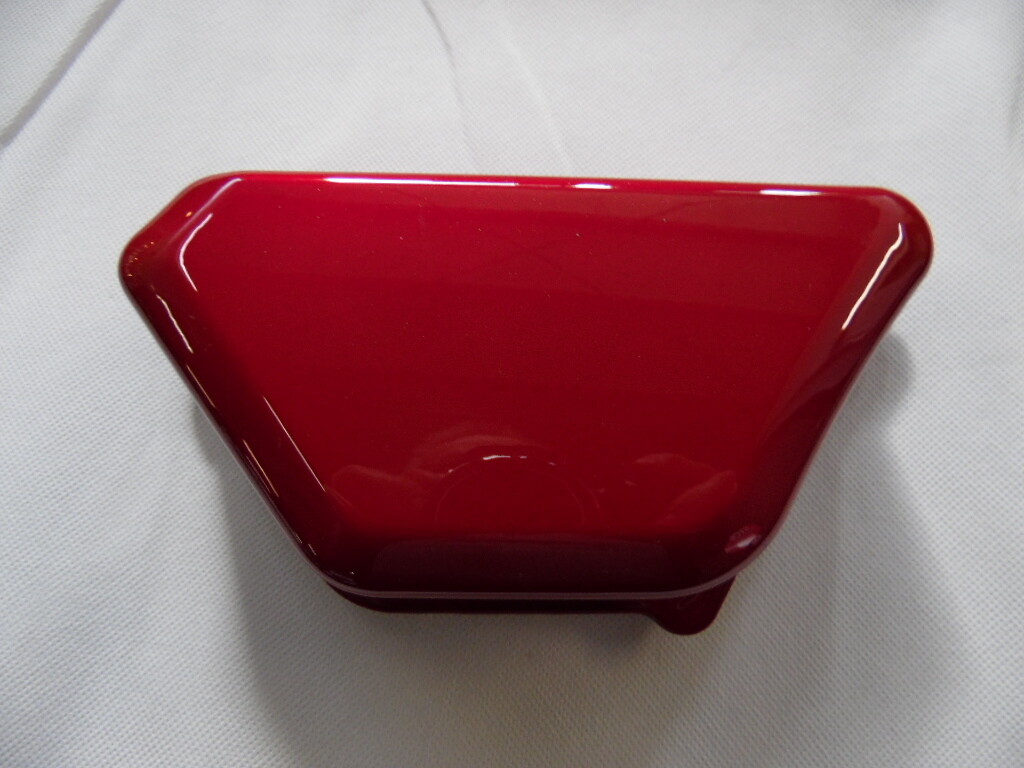 ​​​Seitendeckel T-Rex rechts candy-red