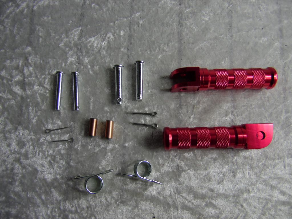 ​Fußrasten Set Alu CNC rot