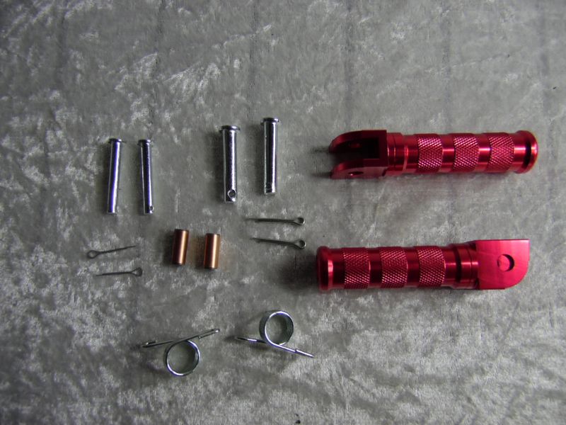​Fußrasten Set Alu CNC rot