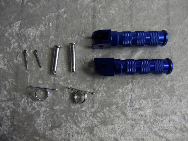 ​Fußrasten Set Alu CNC blau