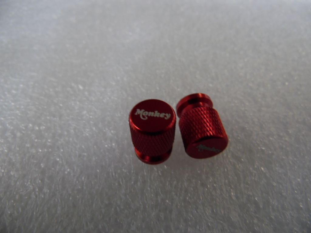 ​Ventilkappe Alu rot mit &quot;Monkey&quot; Logo