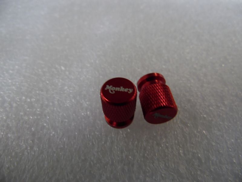 ​Ventilkappe Alu rot mit &quot;Monkey&quot; Logo