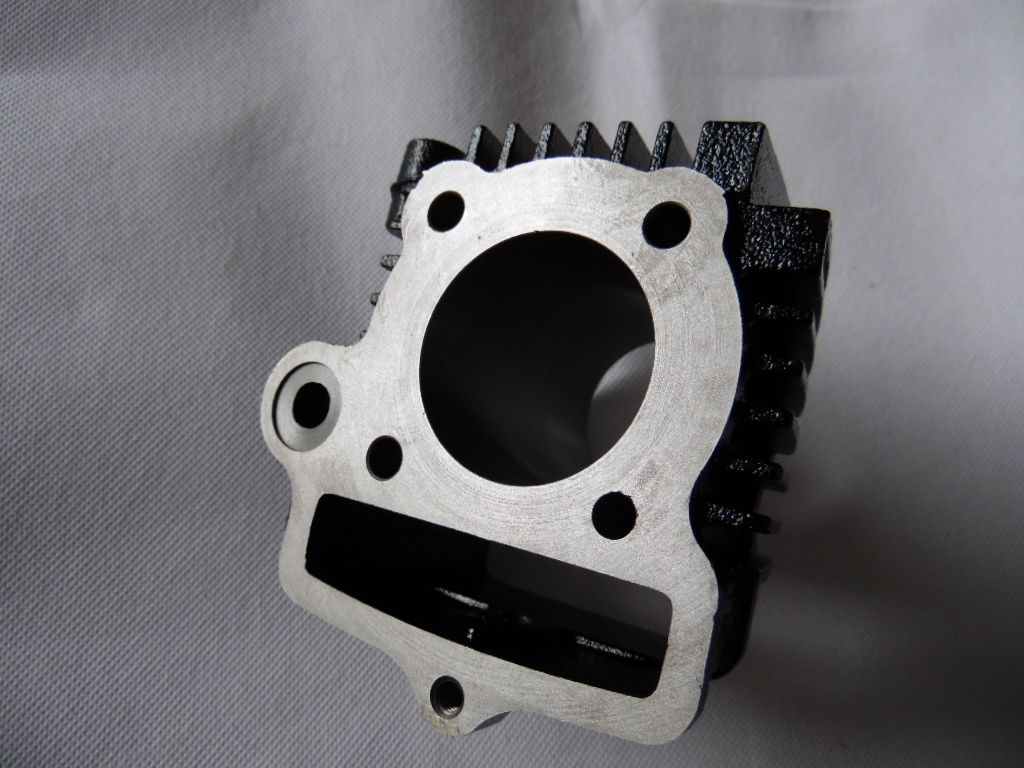 ​Zylinder 72ccm, 47mm Bohrung mit 49cc Aufschrift