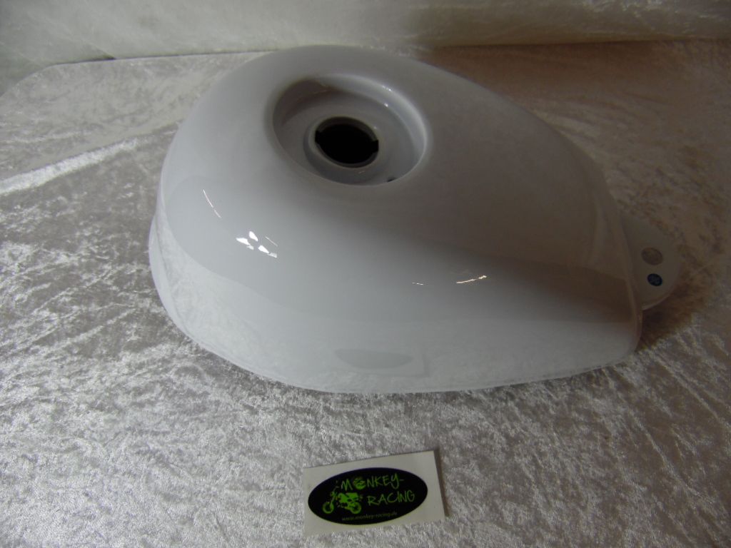 ​Tank SkyMini Euro 3, für eingelassenen Tankdeckel, weiß