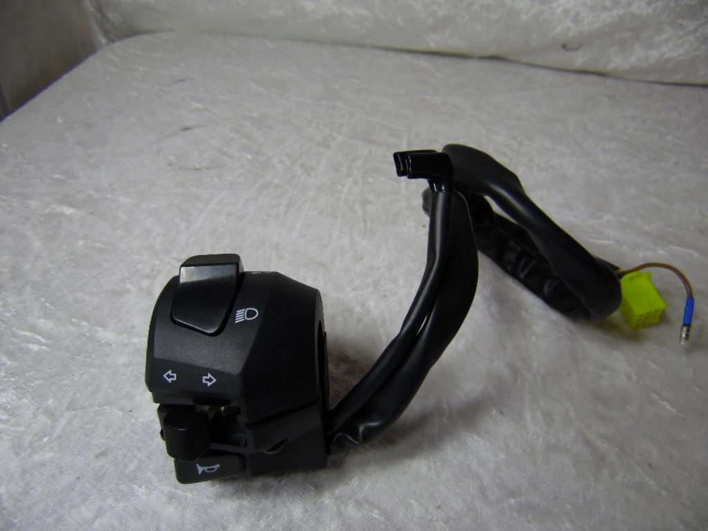 Lenkeramatur /Schaltereinheit links X-Bongo