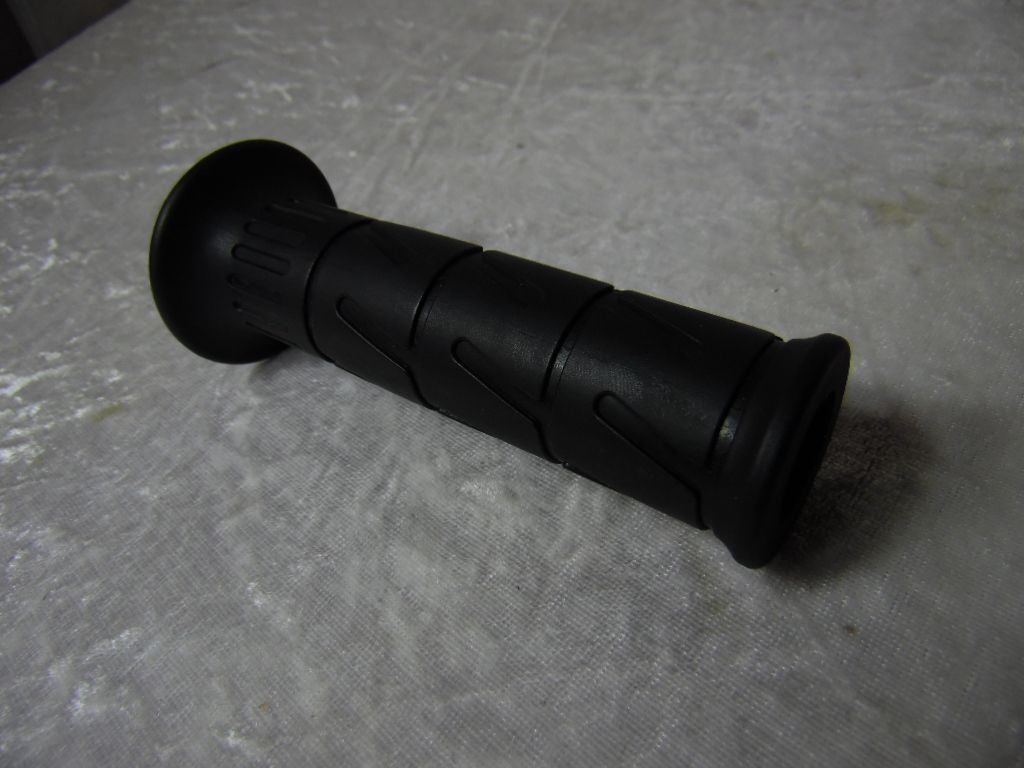 Griffgummi links X-Bongo