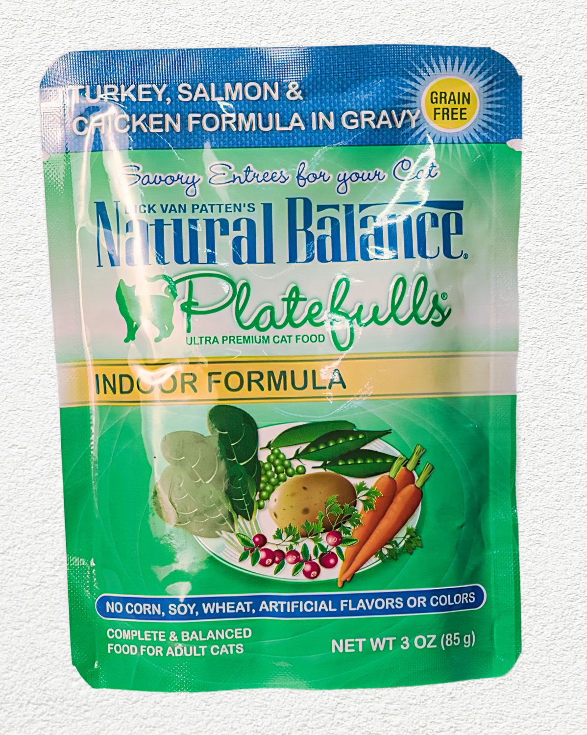 Natural Balance Platefulls Indoor Turkey, Salmon & Chicken Formula in Gravy Cat Food 3oz Pouch