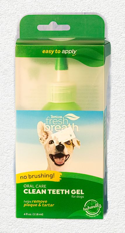 TropiClean Fresh Breath Clean Teeth Oral Care Gel for Dogs, 4oz