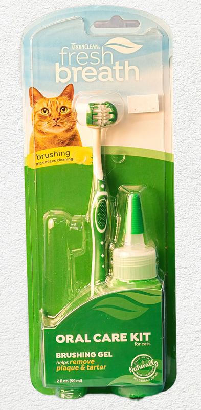 TropiClean Fresh Breath Oral Care Brushing Kit for Cats, 2oz