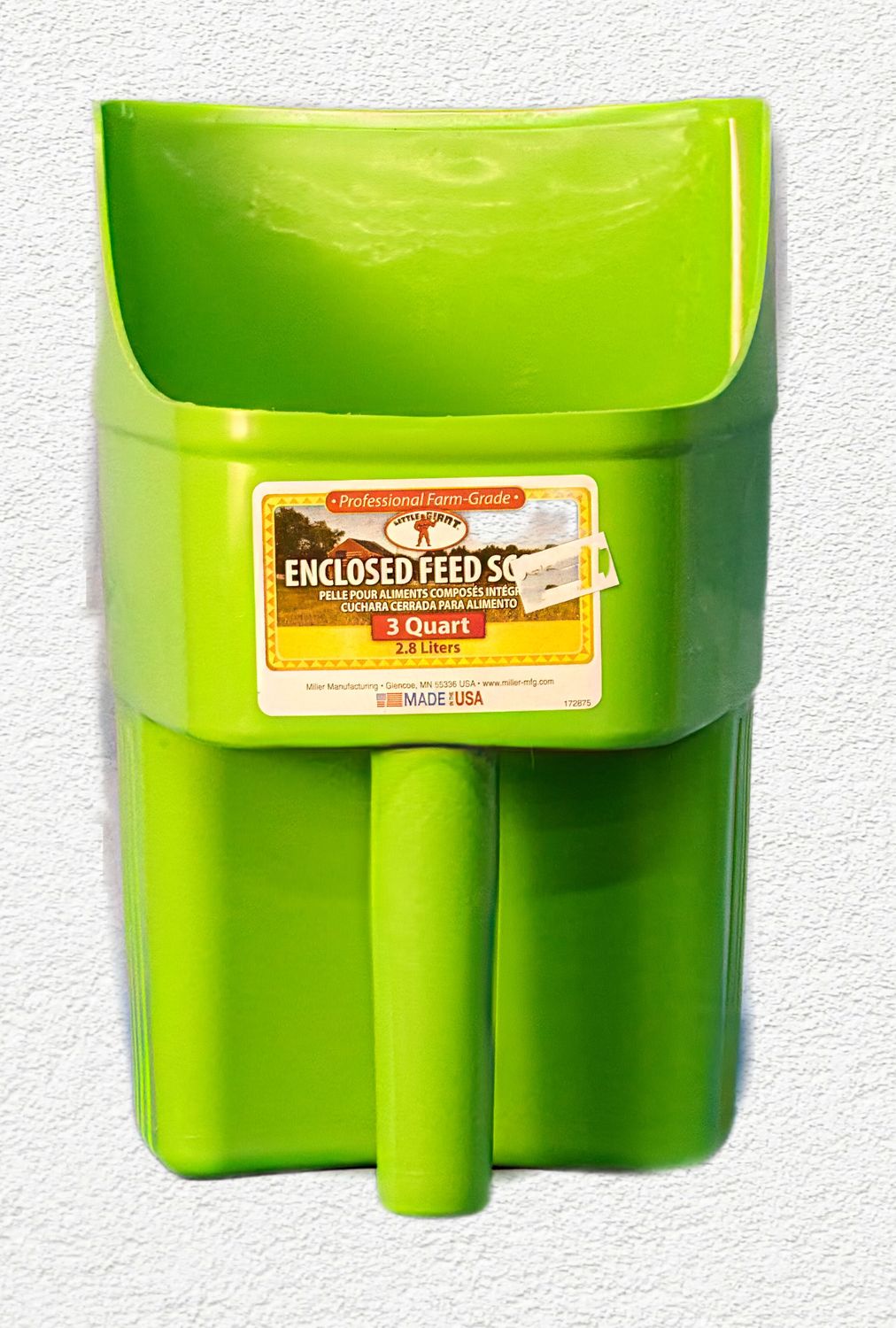 Little Giant 3 Quart Enclosed Plastic Feed Scoop, Lime Green