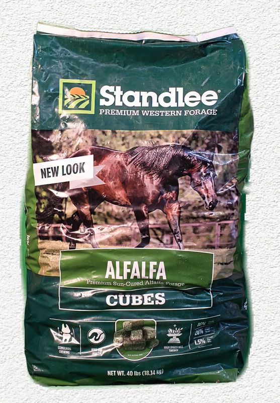 Standlee Premium Alfalfa Cubes, 40 lbs