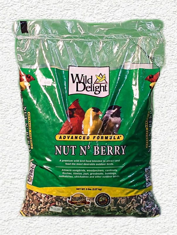 Wild Delight Nut N' Berry Bird Food, 5 lbs
