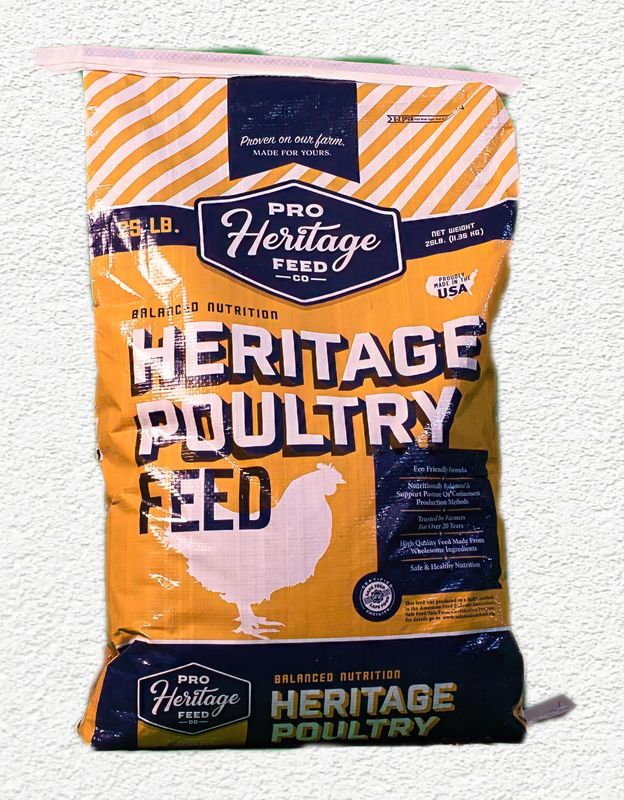 Pro Heritage Chicken Feed Layer Pellets 17% Protein 25 lb