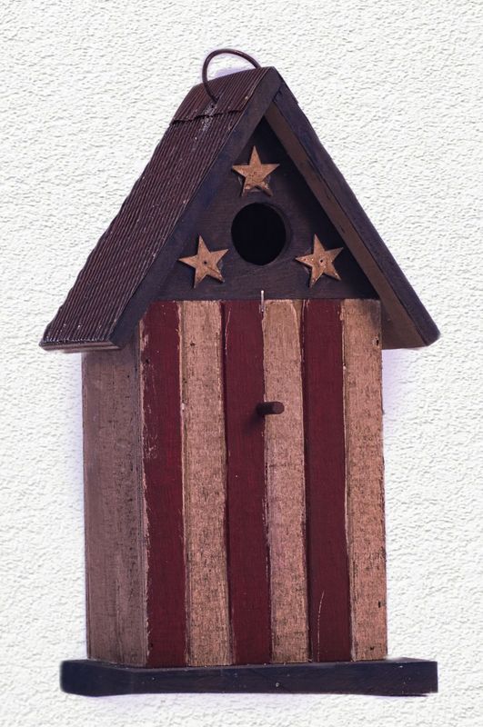 AMERICANA BIRD HOUSE