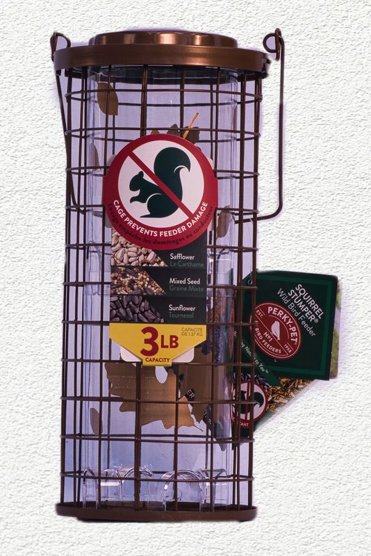 SQUIRREL STUMPER BIRD FEEDER