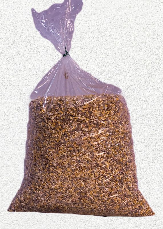 We Bag Chicken Feed Scratch 10 lb