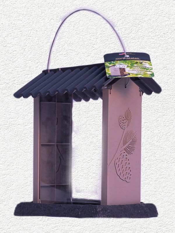 VILLAGE COLLECTION PINECONE BIRD FEEDER