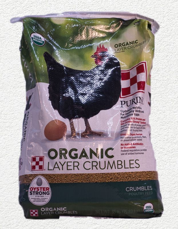 Purina Chicken Feed Organic Layer Crumbles 35 lb