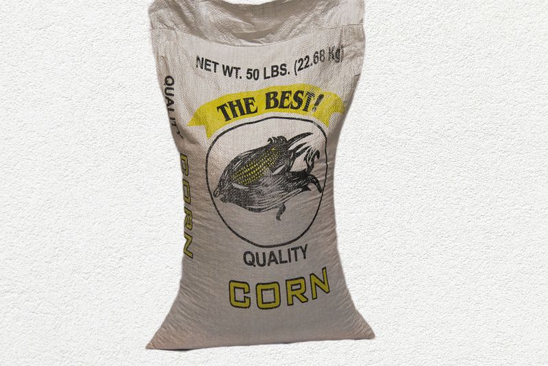 DEER CORN WHOLE - BOB 50 - LB