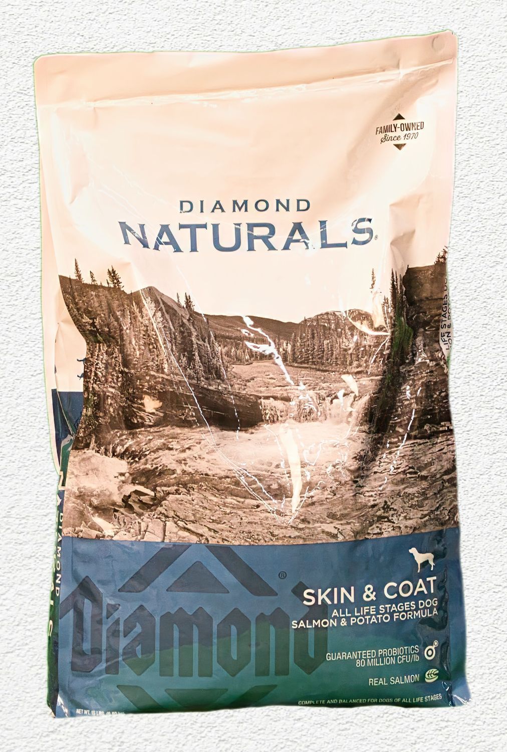 DIAMOND NATURALS Skin & Coat Real Meat Recipe Dry Dog Food with Wild Caught Salmon, Size: 15 lb