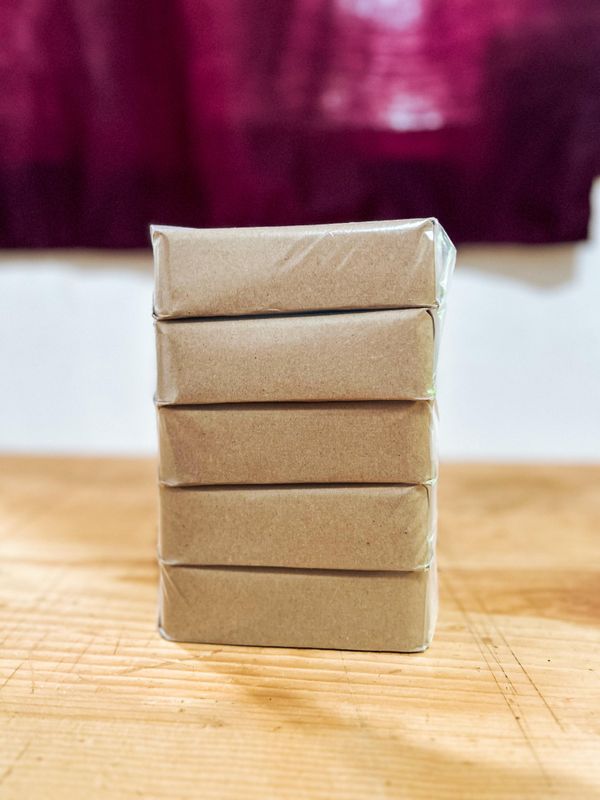 EUROPE  - 100 Bars /45.35 KG  - SHIPPING - LAVALOVE CACAO