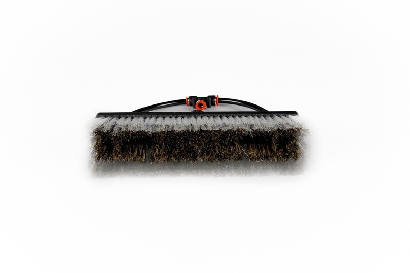 Water Fed Brush - Boar &amp; Nylon Hybrid - 2 Pencil Jets | Tucker®