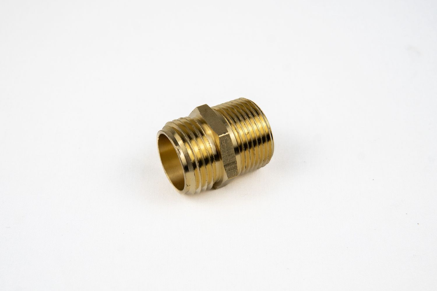 3/4&quot; GHT x 3/4&quot; MNPT Nipple - Brass