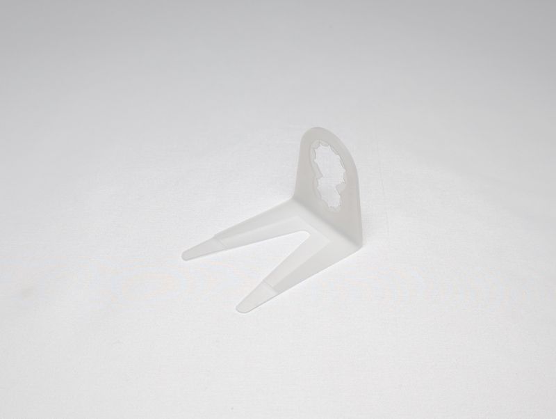 C9/C7 Shingle Tabs Clip by Minleon – durable, weather-resistant clip for professional holiday lighting installations.