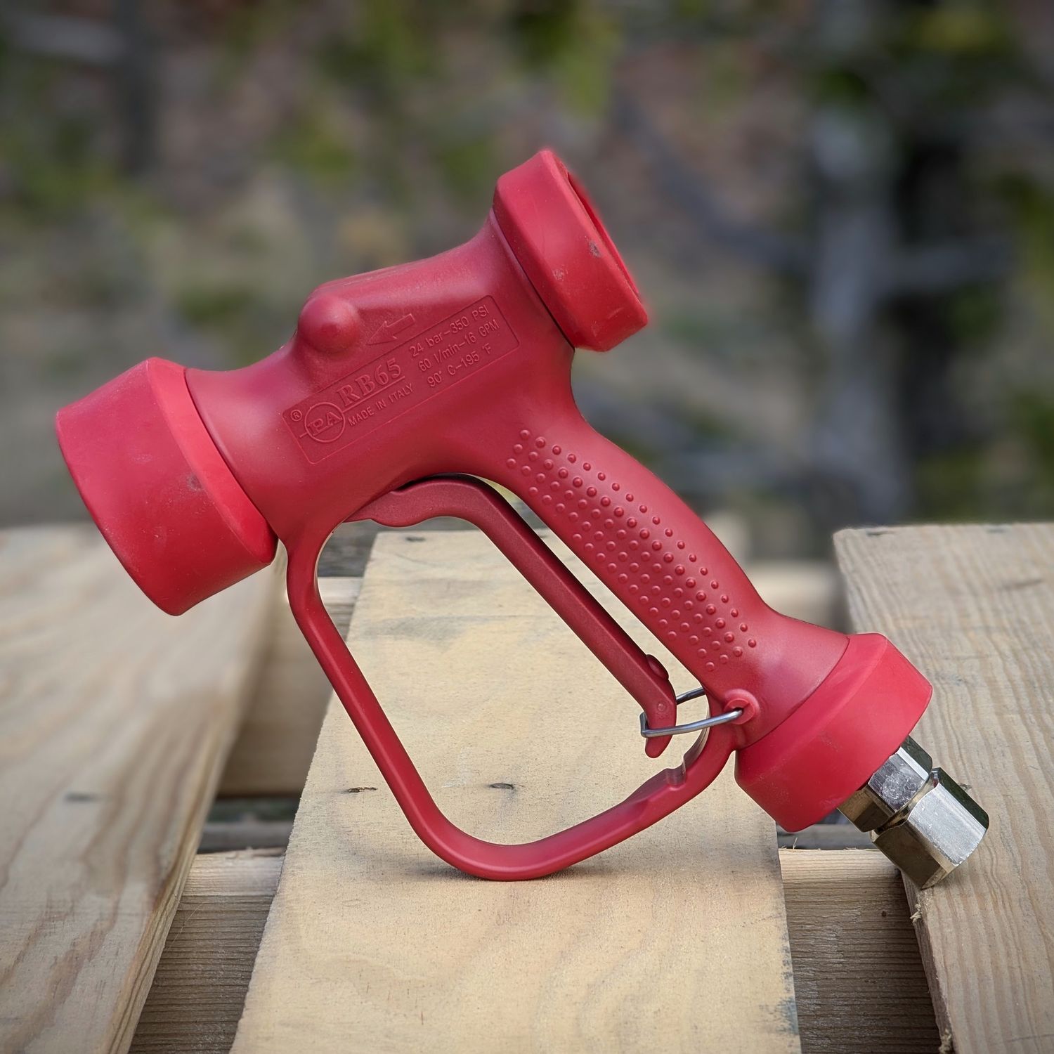 350 PSI @ 16 GPM Soft Wash Spray Gun
