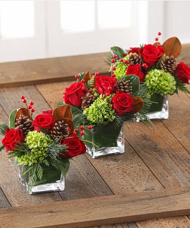 Christmas Cottage Centerpieces