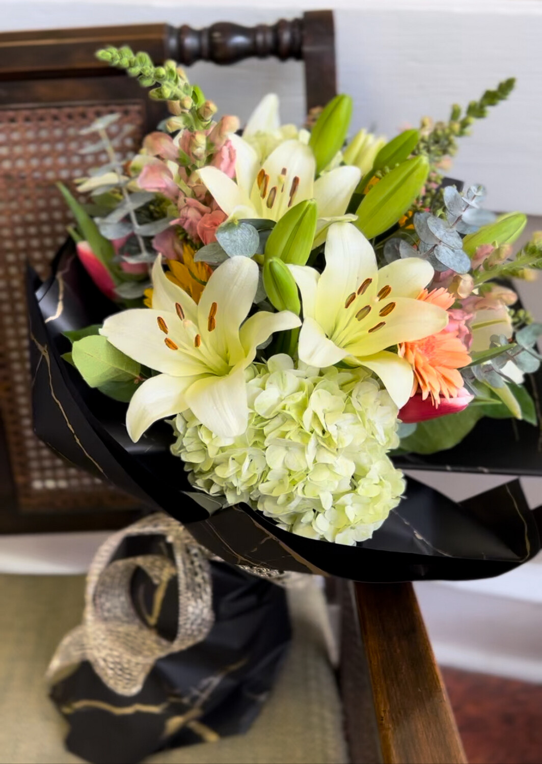 Laurel & Lace Floral Design | Pottstown, PA | Grand Wrapped Bouquet