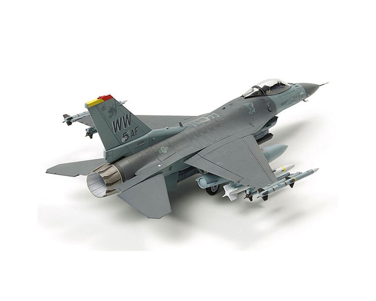 TAM60788 Tamiya 1/72 F-16 CJ Fighting Flacon Model Kit w/ Equipment