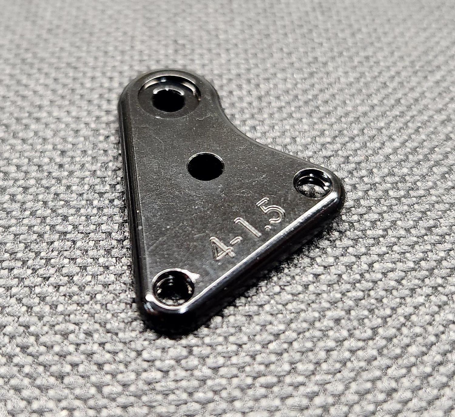 CLN3043 4 -1.5 Caster/Camber Plate-Right only (MetriCKs)